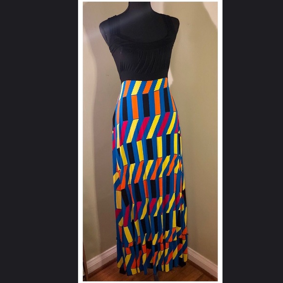 Black and bright multicolored maxi dress - Picture 3 of 4